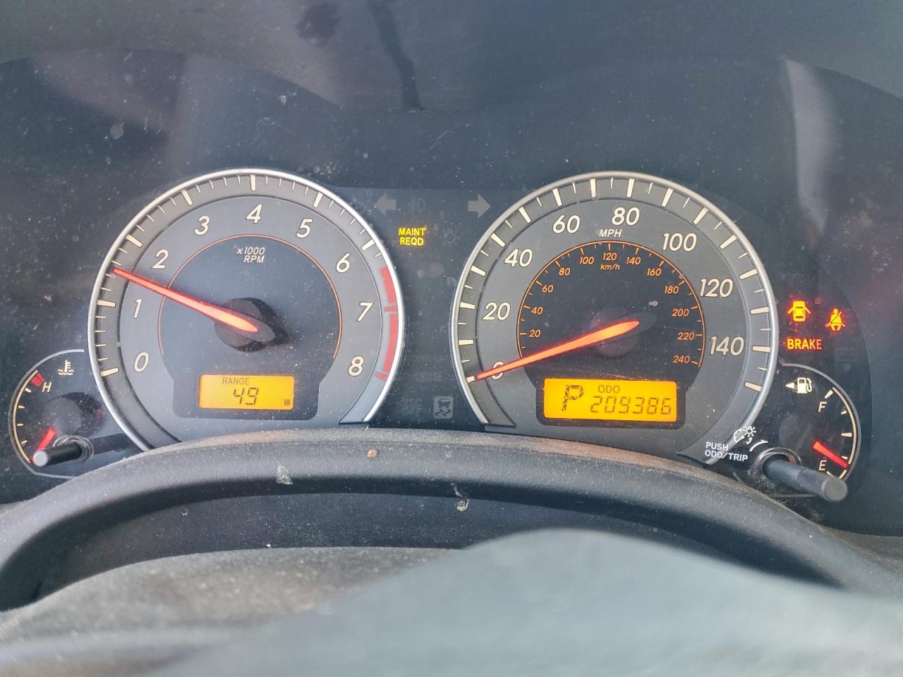 Toyota Corolla Base Image 9