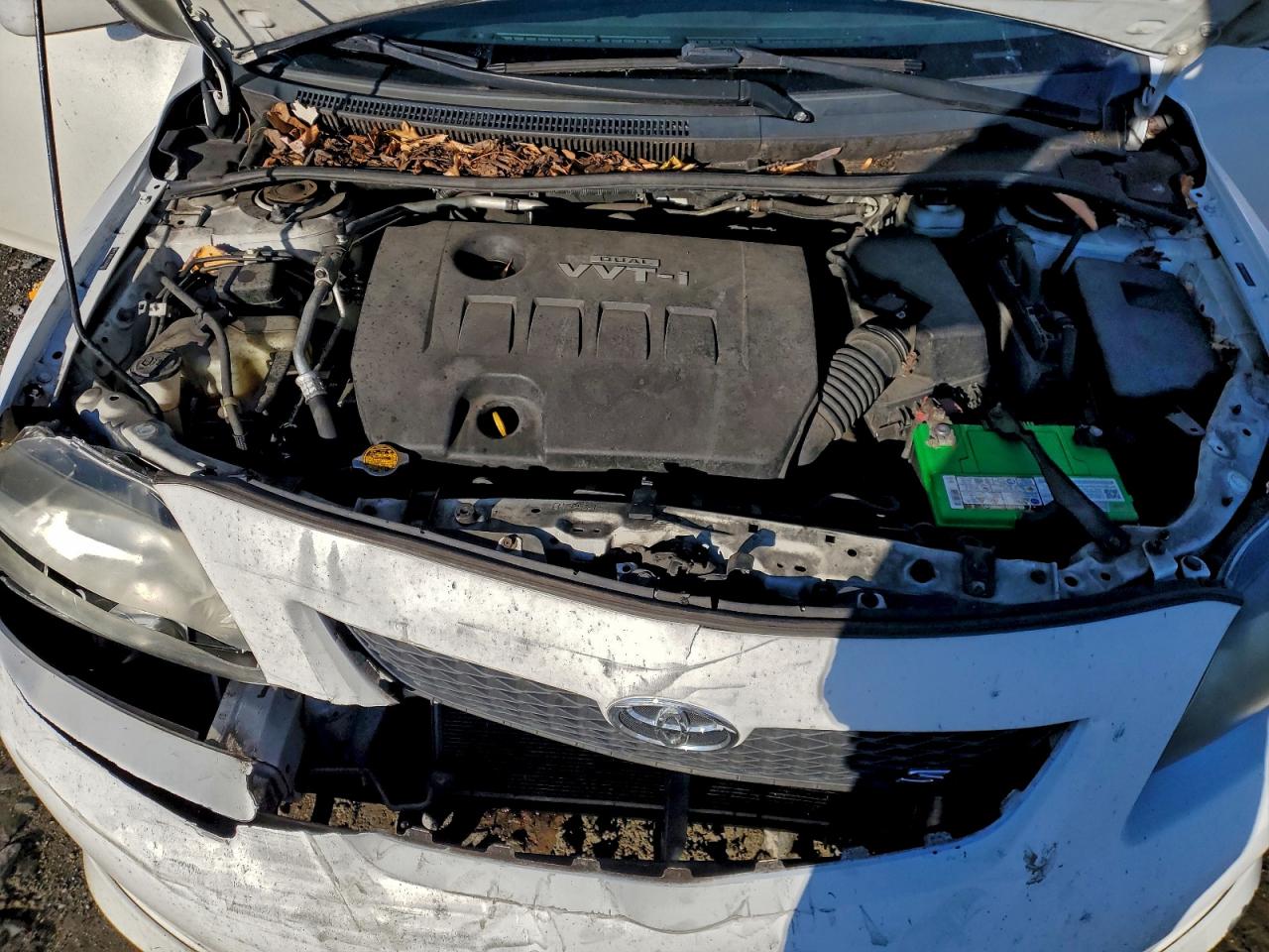 Toyota Corolla Base Image 11