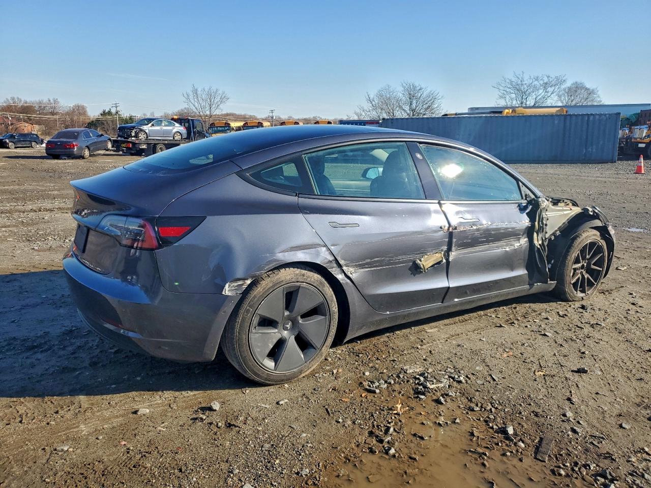 Tesla Model 3 Image 11