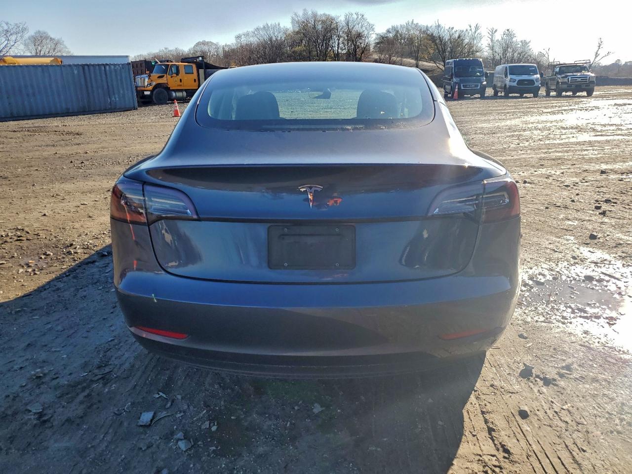Tesla Model 3 Image 7
