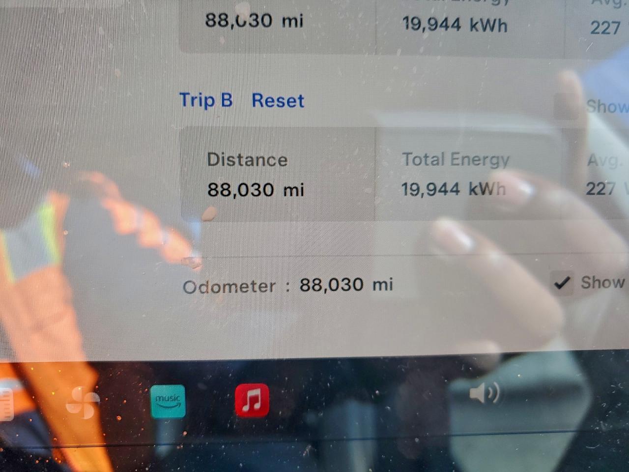 Tesla Model 3 Image 5