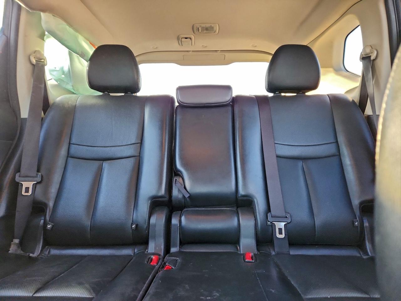 Nissan Rogue S Image 8