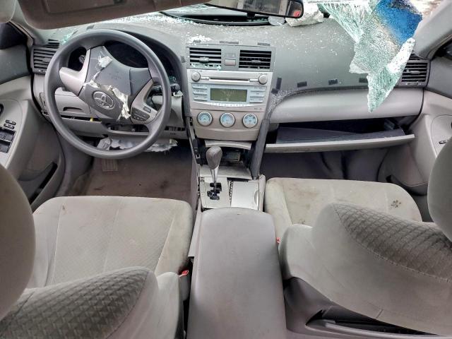 Toyota Camry Base Image 12