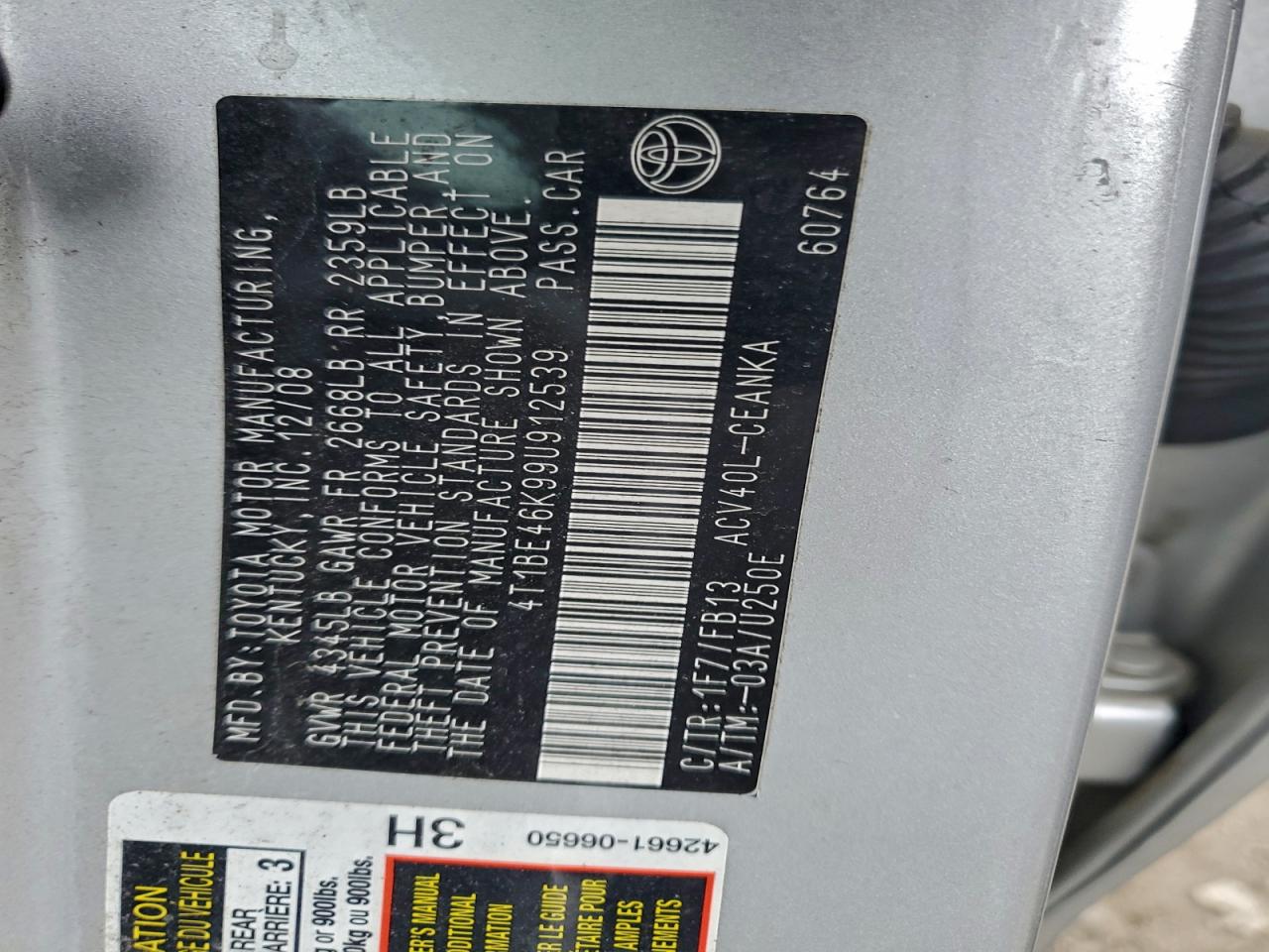 Toyota Camry Base Image 9