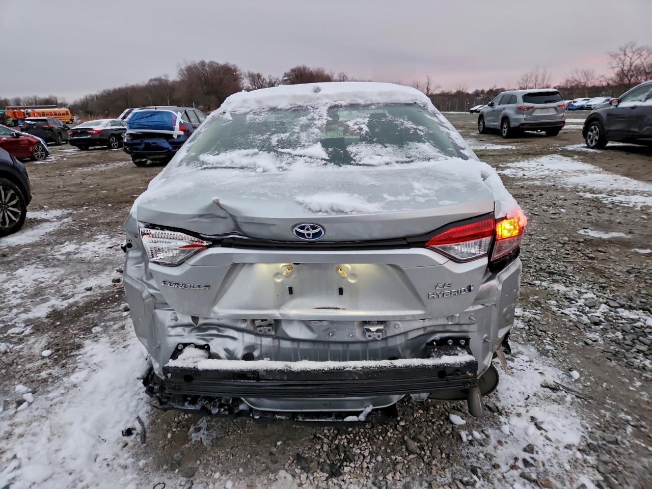 Toyota Corolla Le Image 12