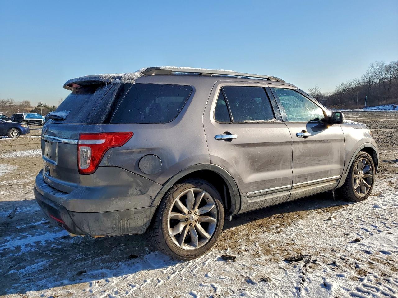 Ford Explorer Limited Image 10