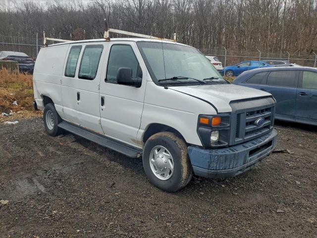 Ford Econoline E250 Van Image 4