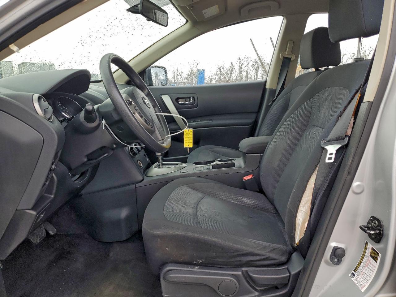 Nissan Rogue S Image 6