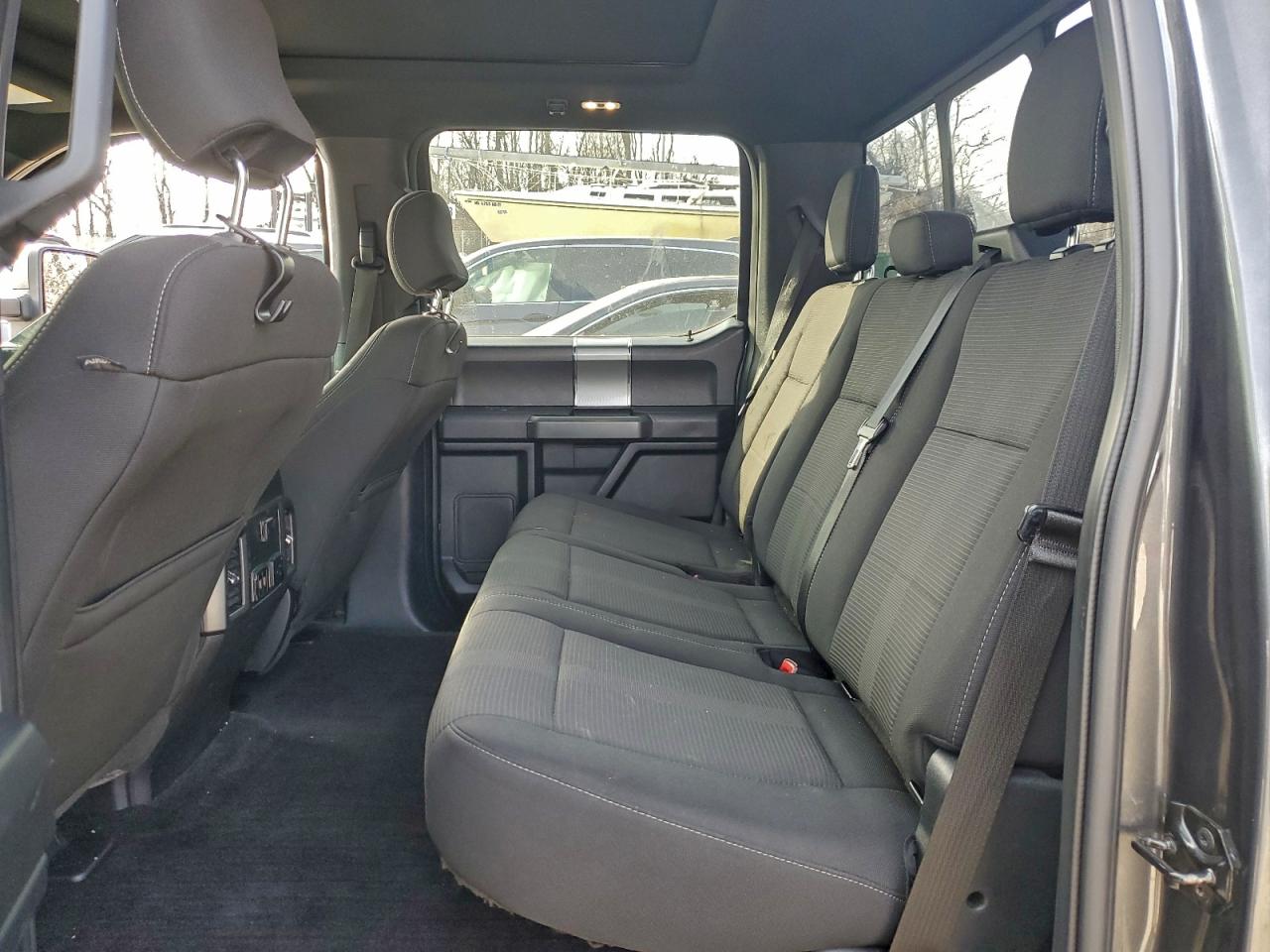 Ford F-150 Supercrew Image 7