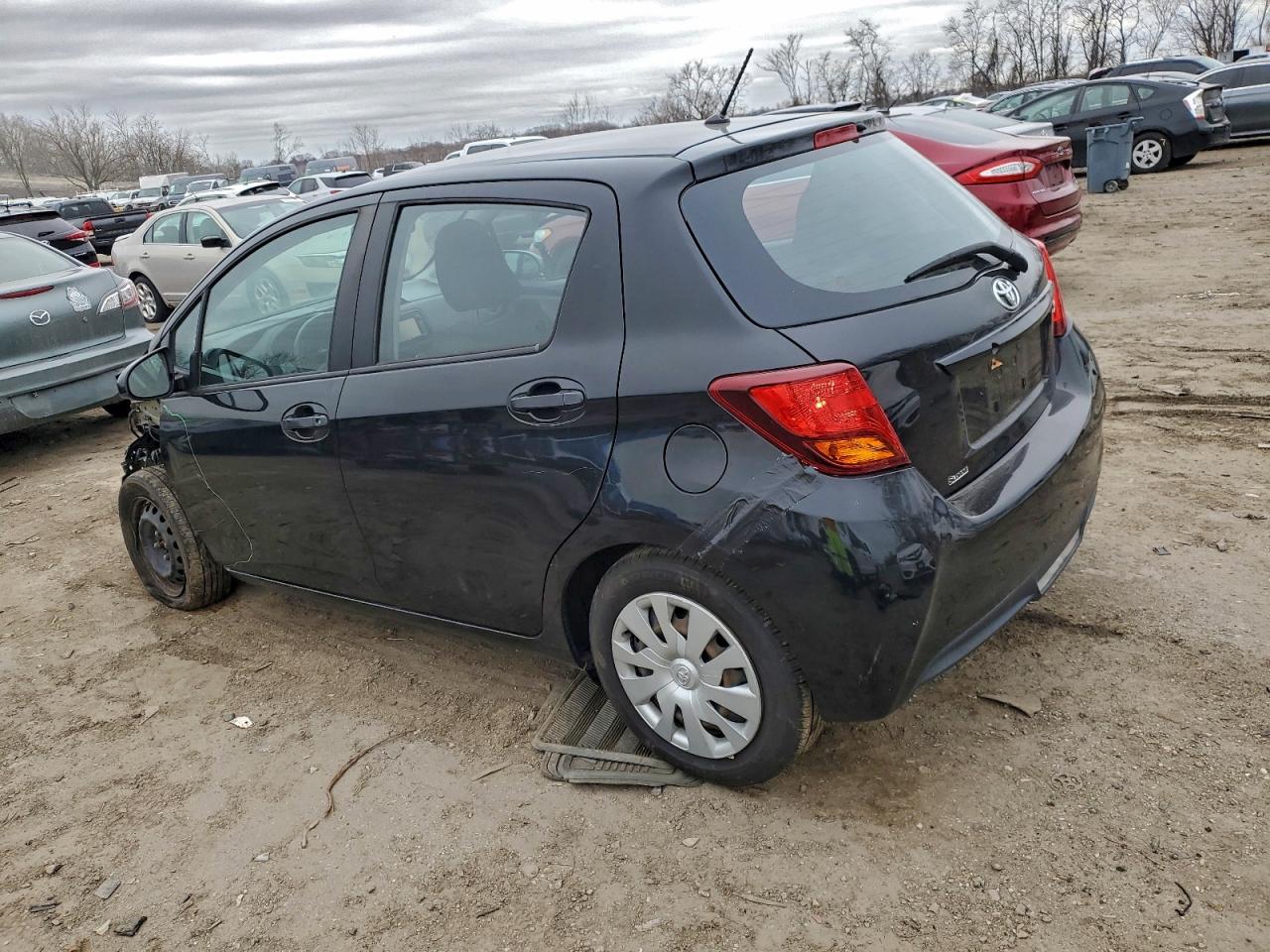 Toyota Yaris Image 6