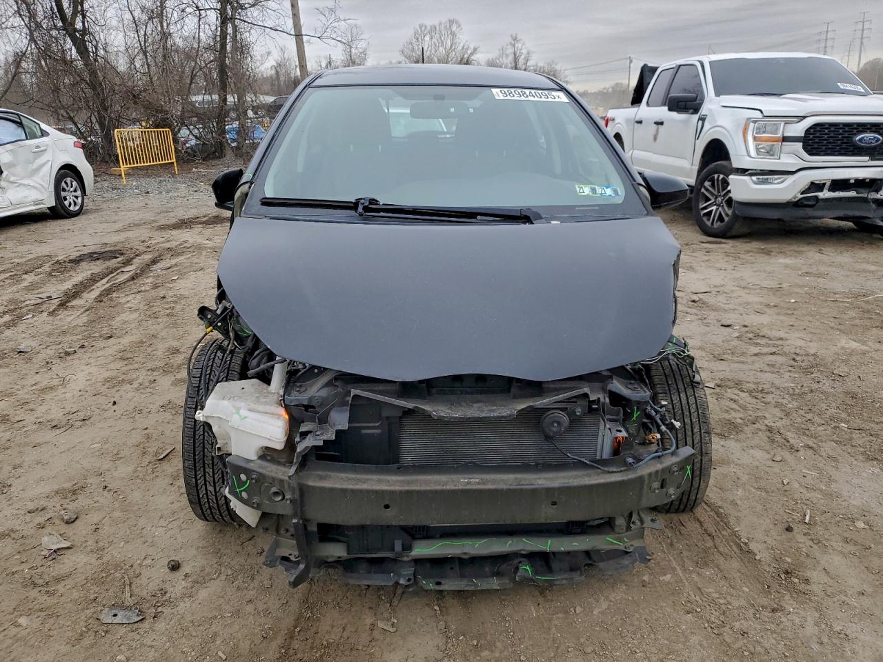 Toyota Yaris Image 4