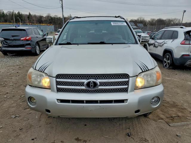 Toyota Highlander Hybrid Image 3