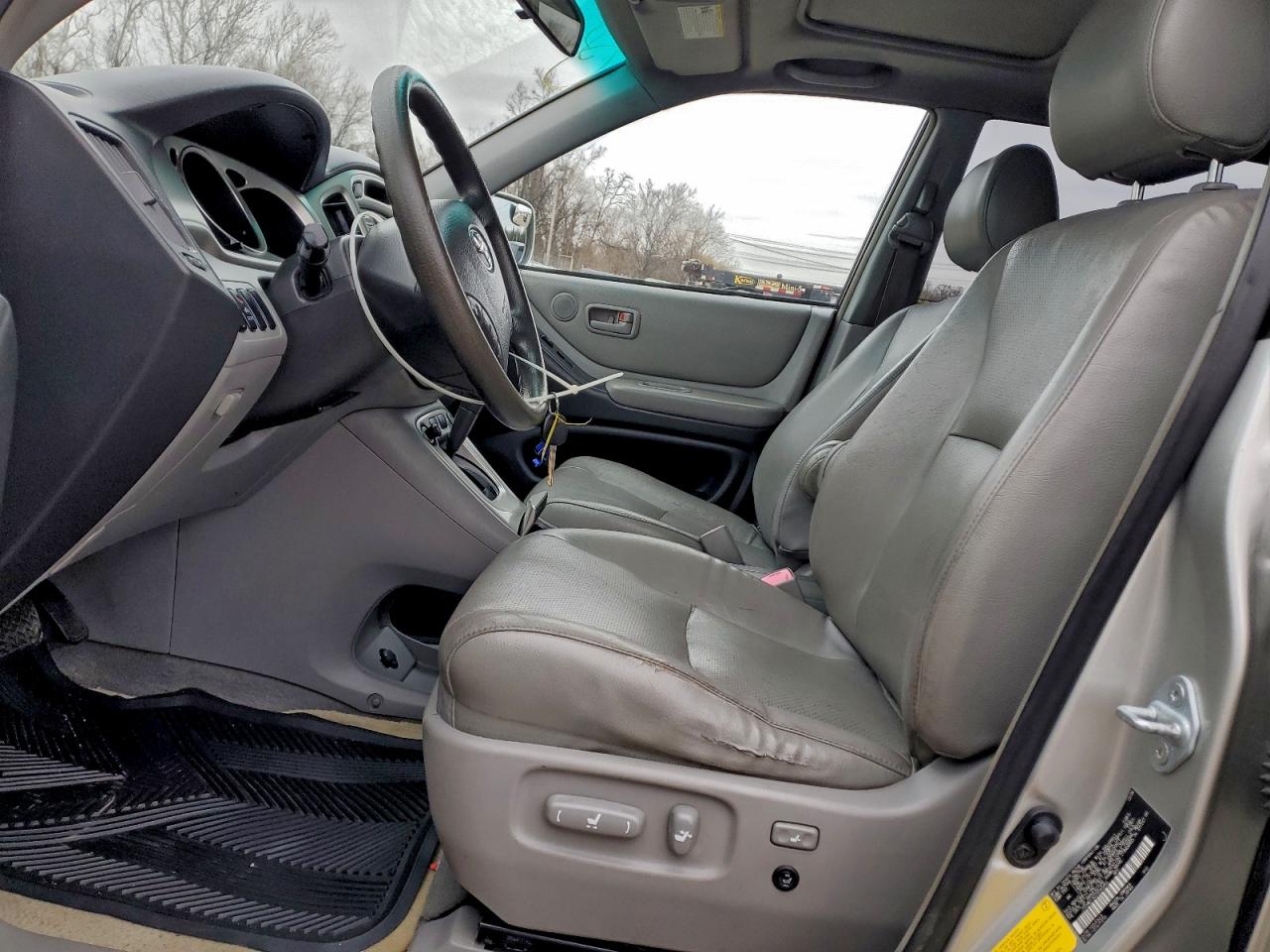 Toyota Highlander Hybrid Image 9