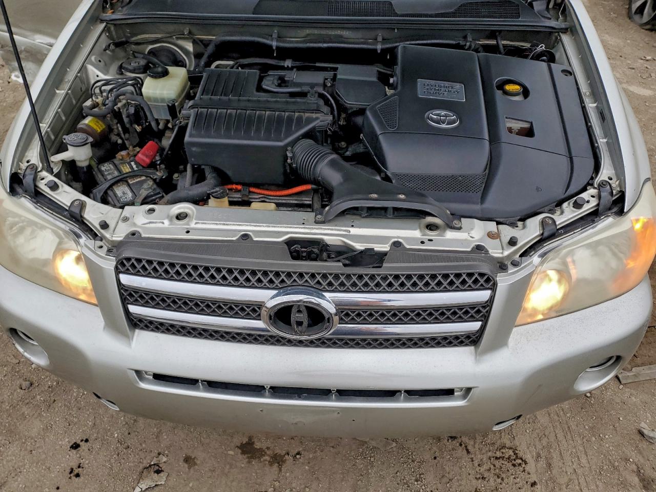 Toyota Highlander Hybrid Image 13