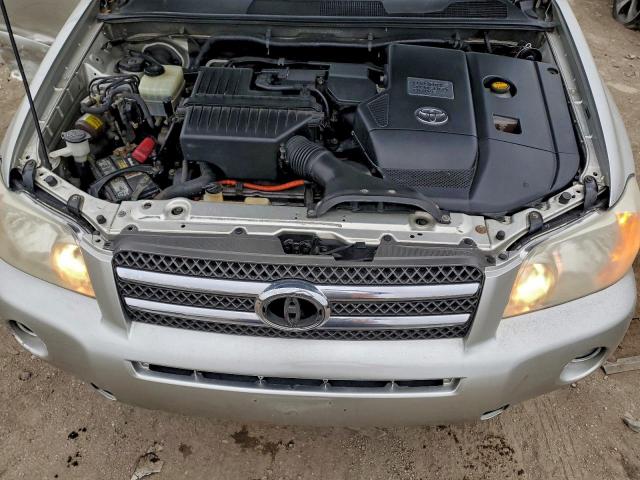 Toyota Highlander Hybrid Image 13