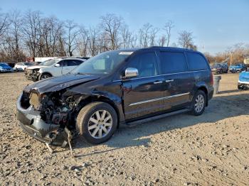  Salvage Chrysler Minivan