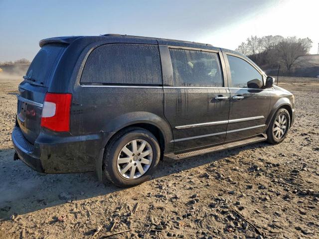 Chrysler Minivan Touring L Image 3