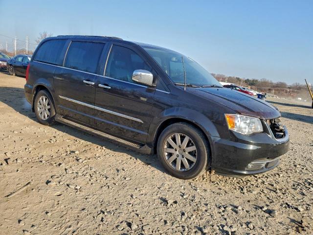 Chrysler Minivan Touring L Image 13