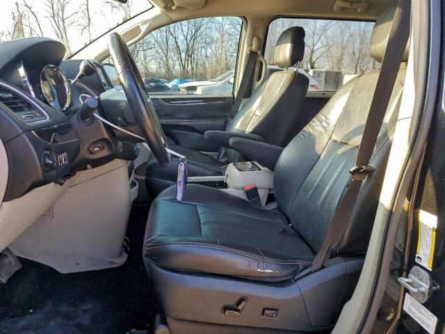 Chrysler Minivan Touring L Image 12