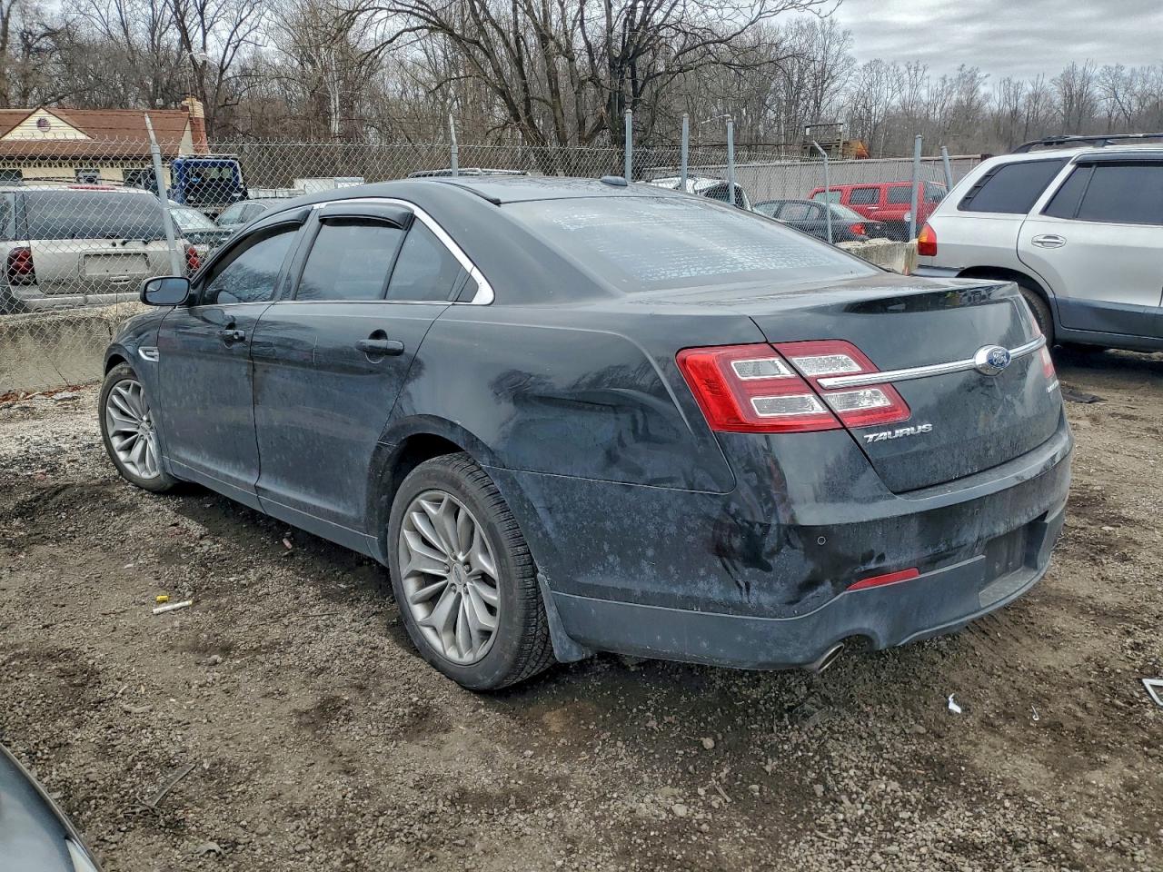 Ford Taurus Limited Image 2