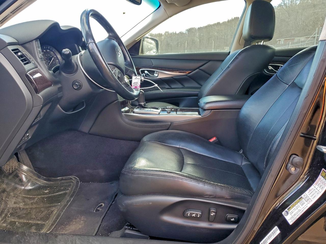 INFINITI M37 Image 6