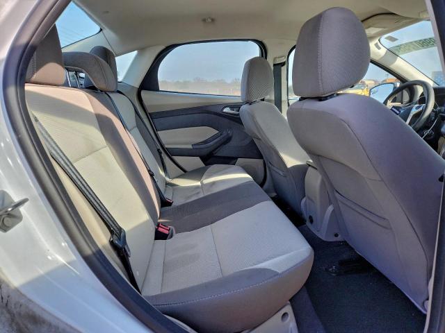 Ford Focus Se Image 9