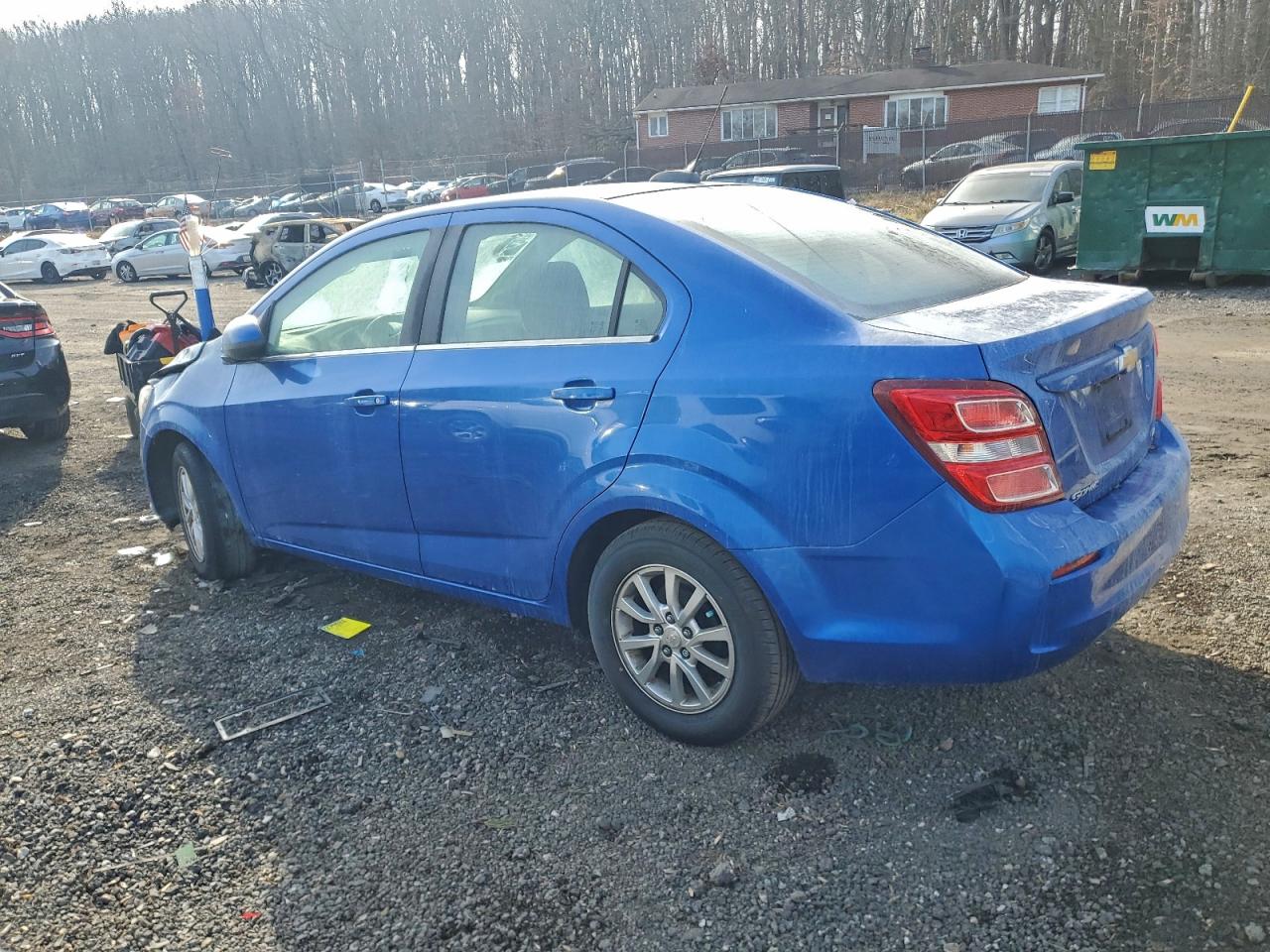 Chevrolet Sonic Lt Image 3
