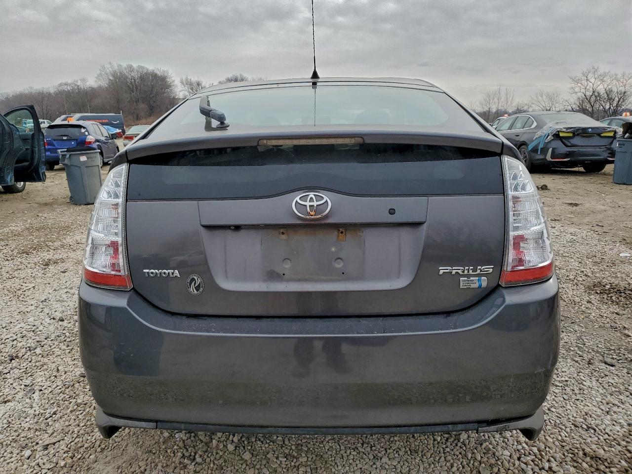 Toyota Prius Image 12