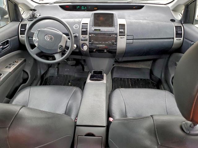 Toyota Prius Image 11