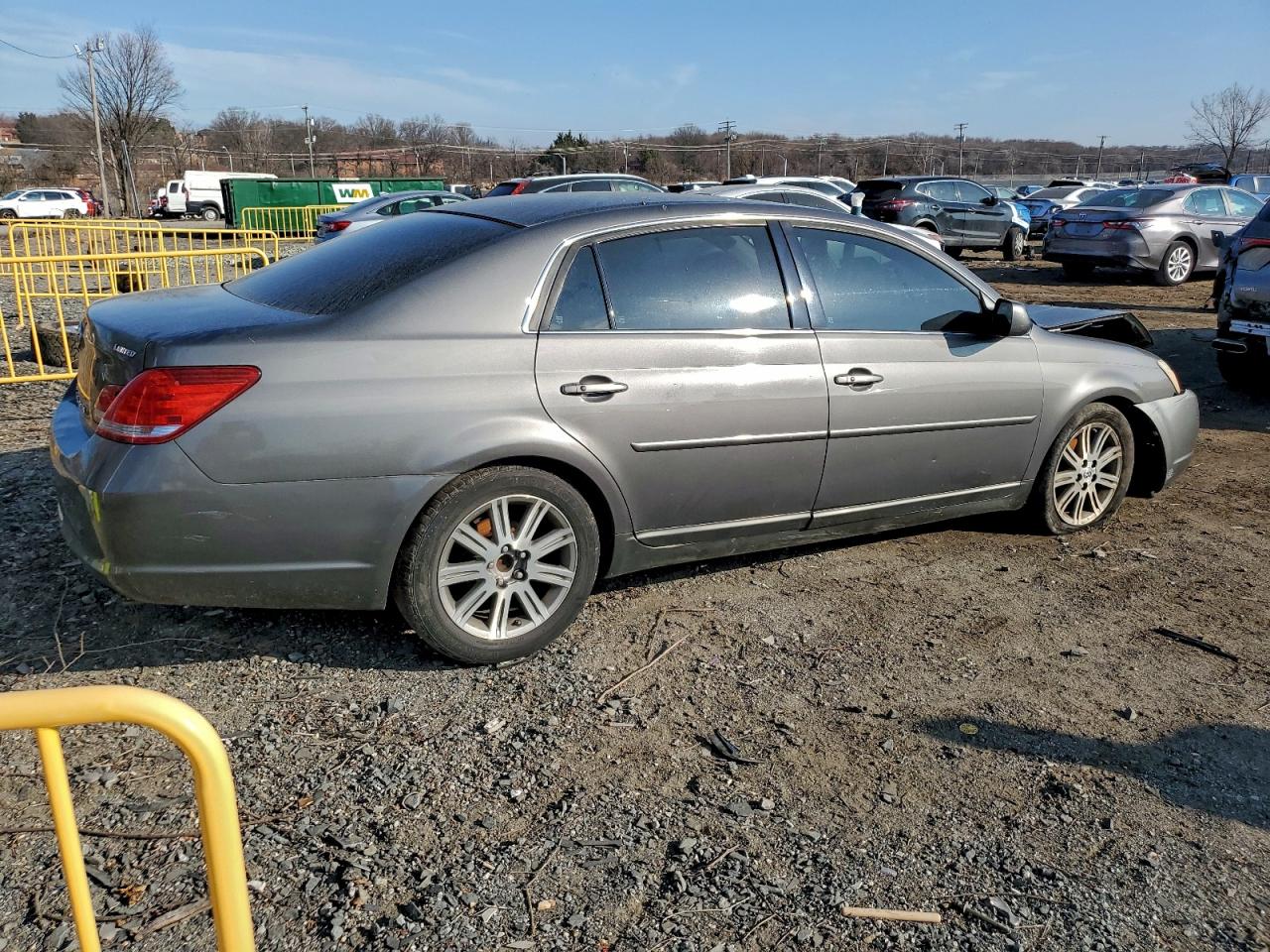 Toyota Avalon Xl Image 10