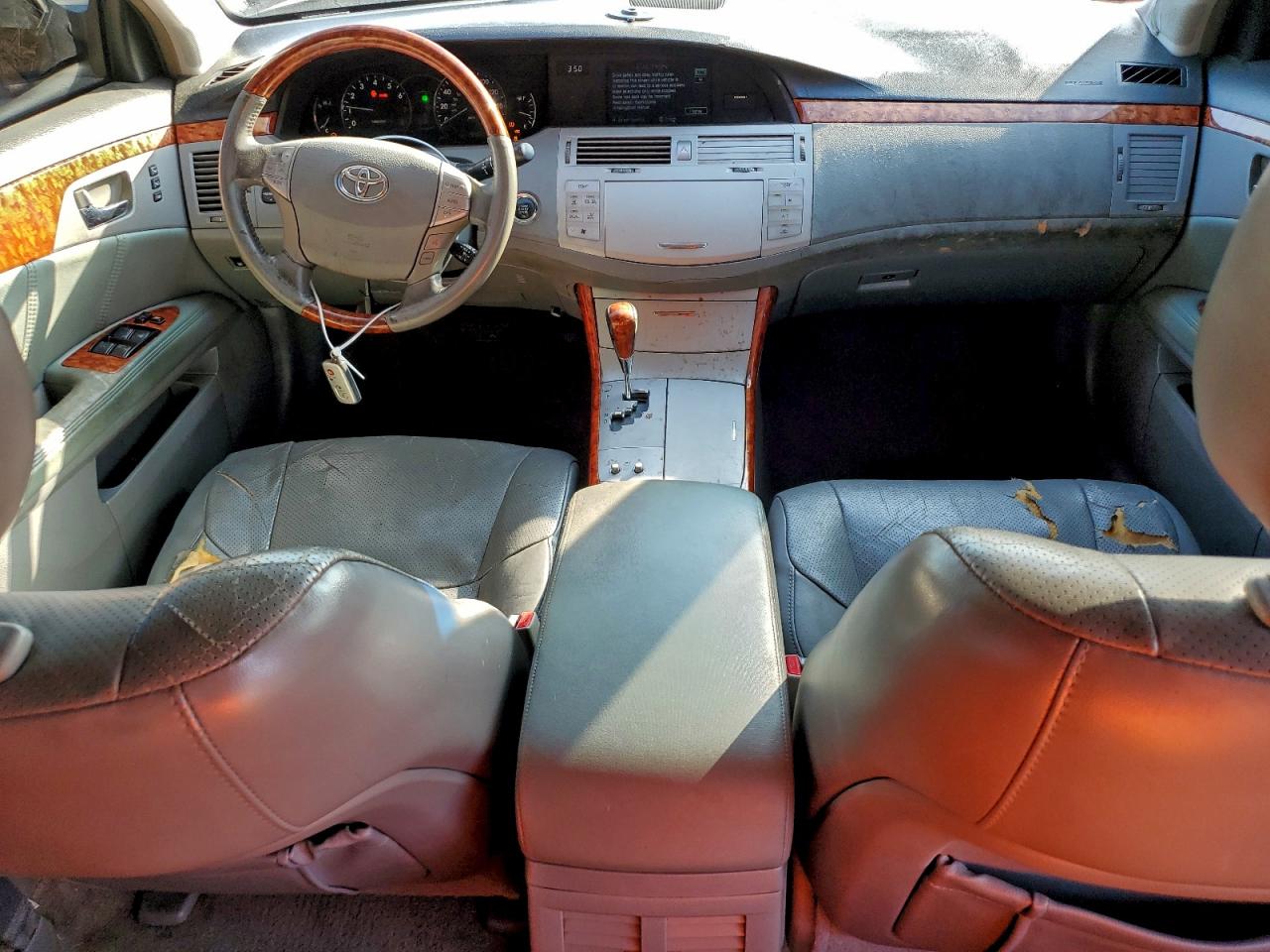 Toyota Avalon Xl Image 12