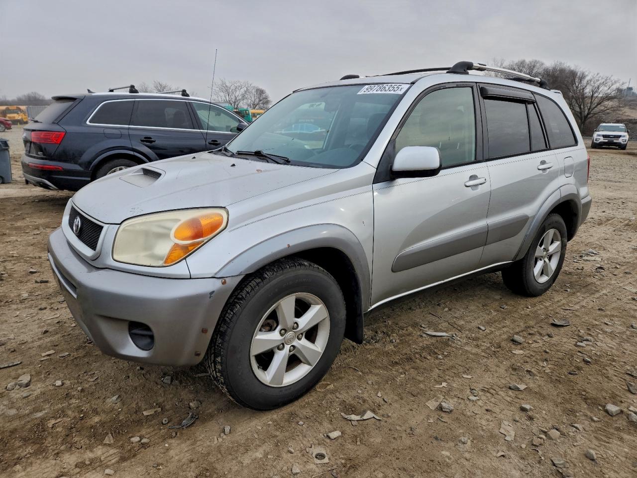 Toyota RAV4 Image 1