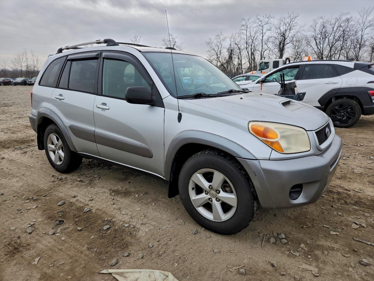 Toyota RAV4 Image 13
