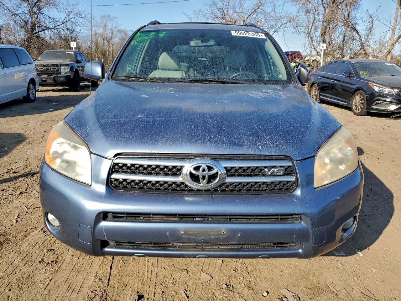 Toyota RAV4 Limited Image 5