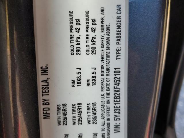 Tesla Model 3 Image 9