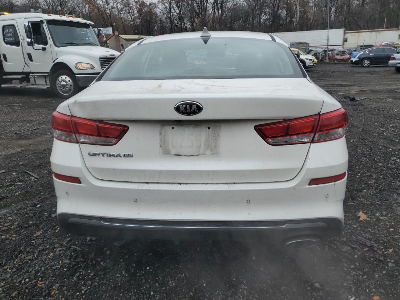 Kia Optima Lx Image 9