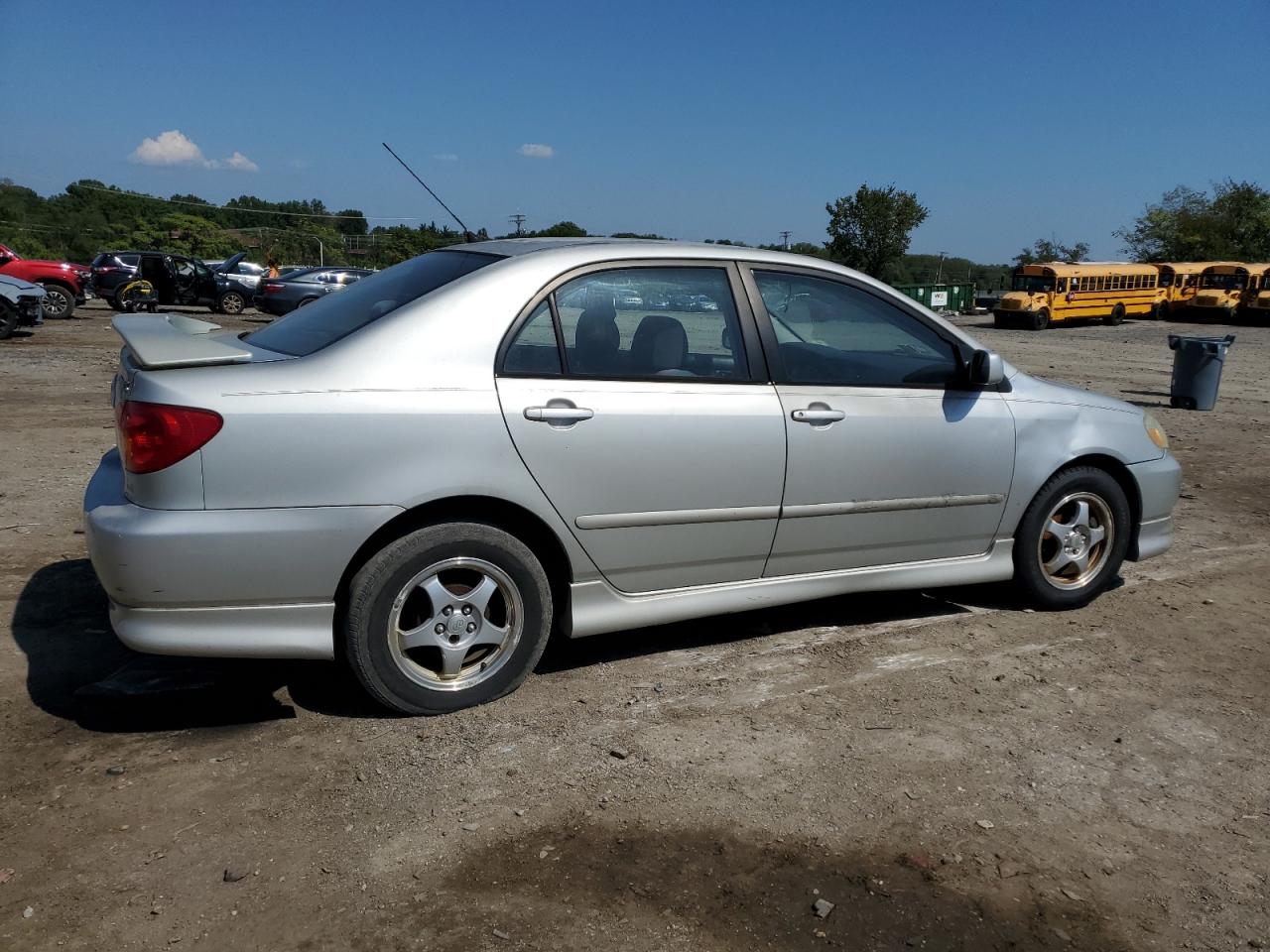 Toyota Corolla Ce Image 4