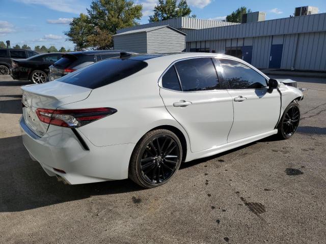 Toyota Camry Xse Image 2