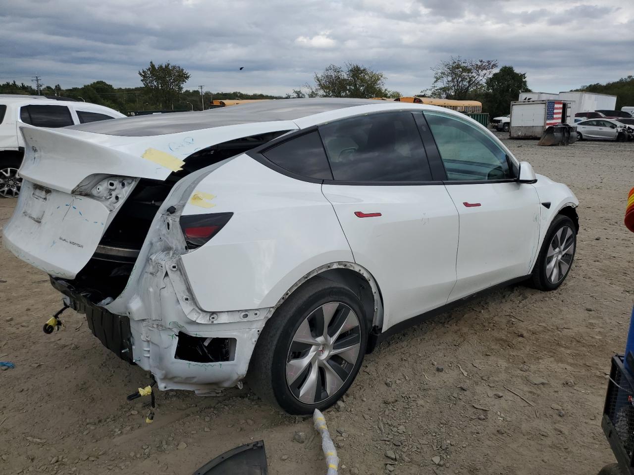 Tesla Model Y Image 7