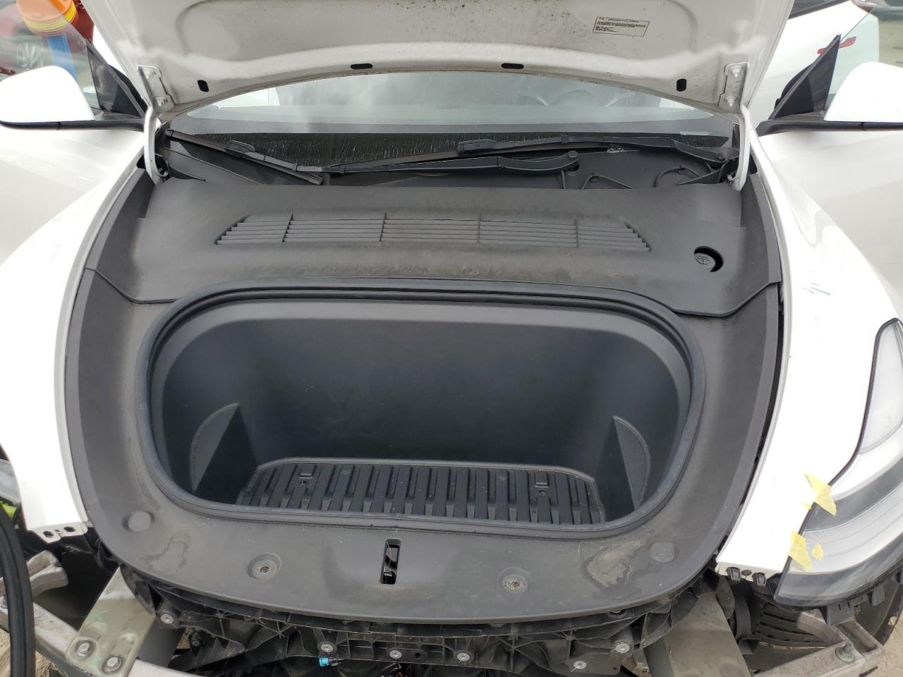 Tesla Model Y Image 10