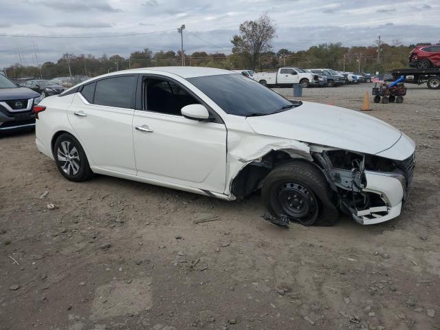 Nissan Altima S Image 3