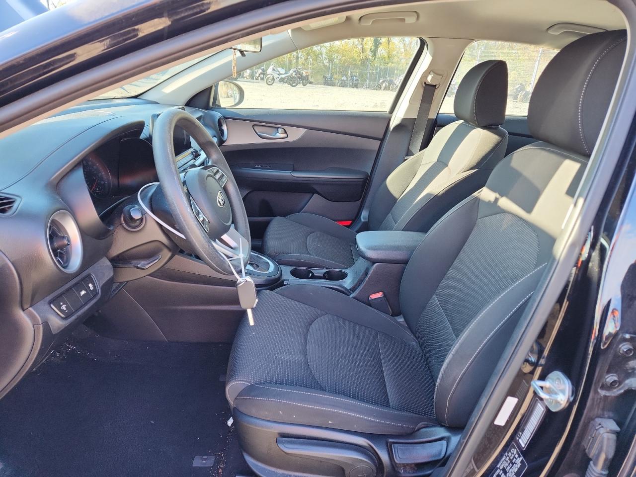 Kia Forte Fe Image 5