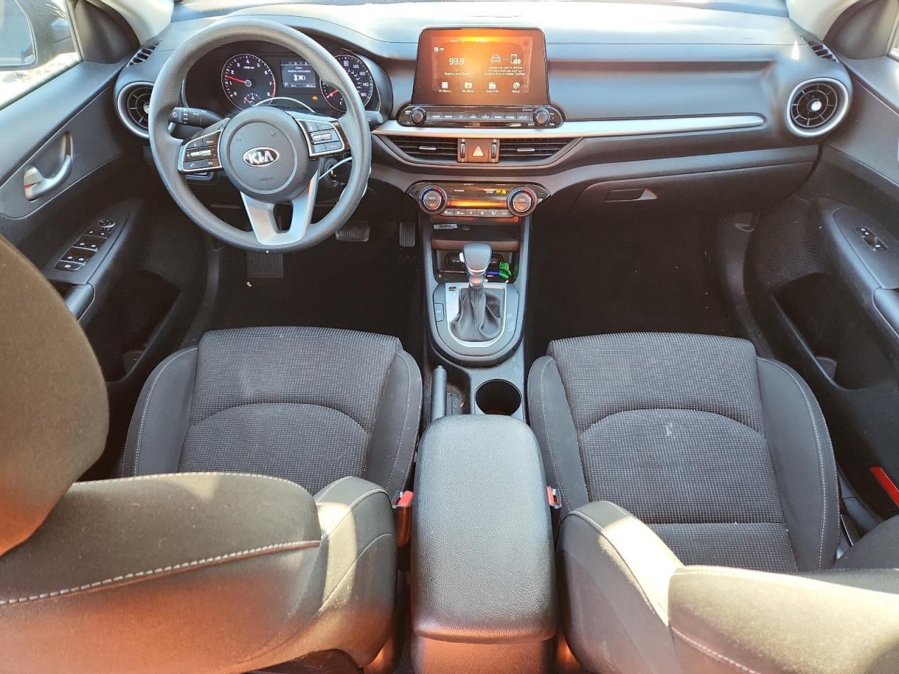 Kia Forte Fe Image 8