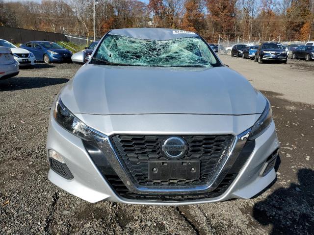 Nissan Altima S Image 3