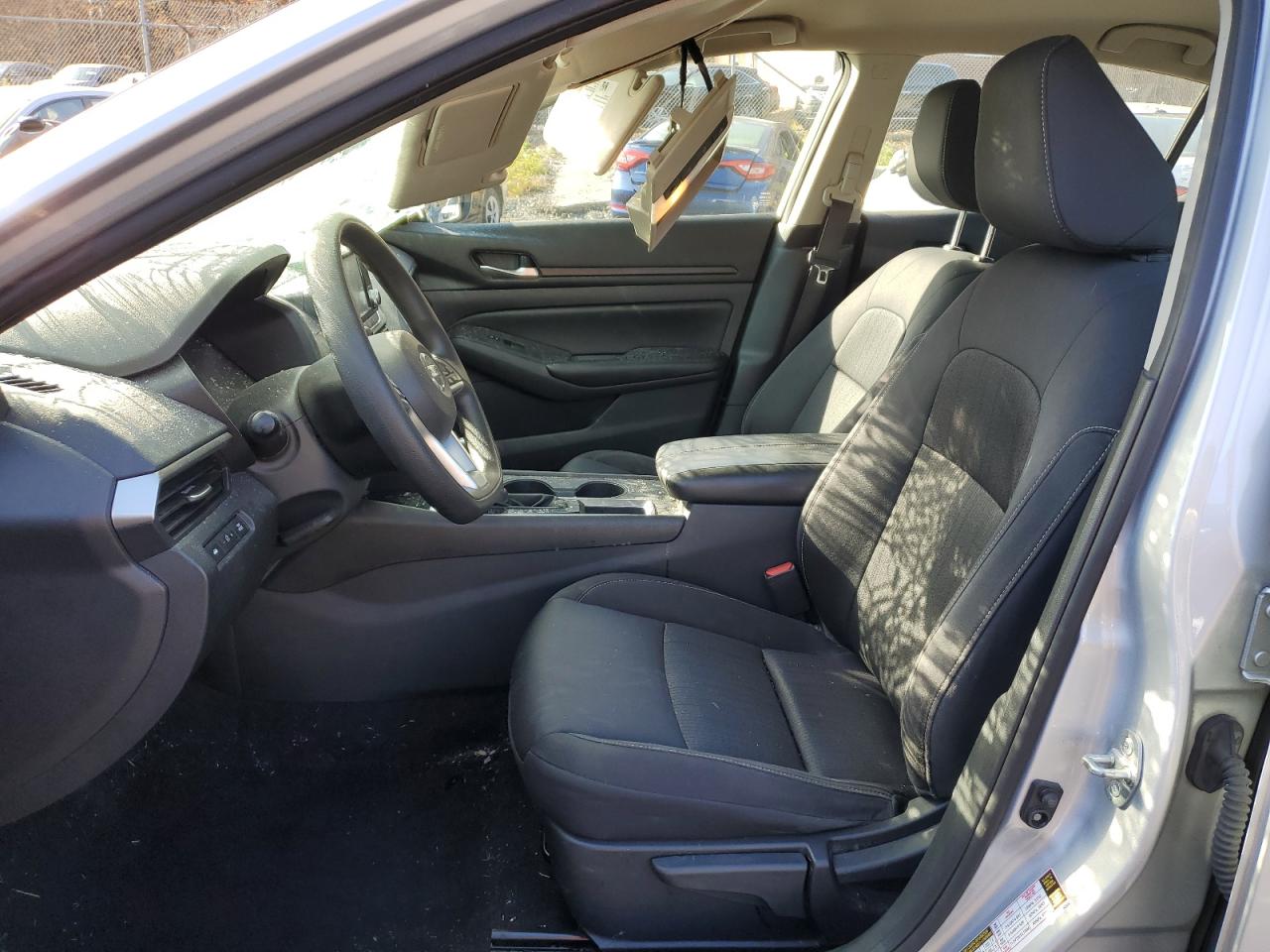 Nissan Altima S Image 11