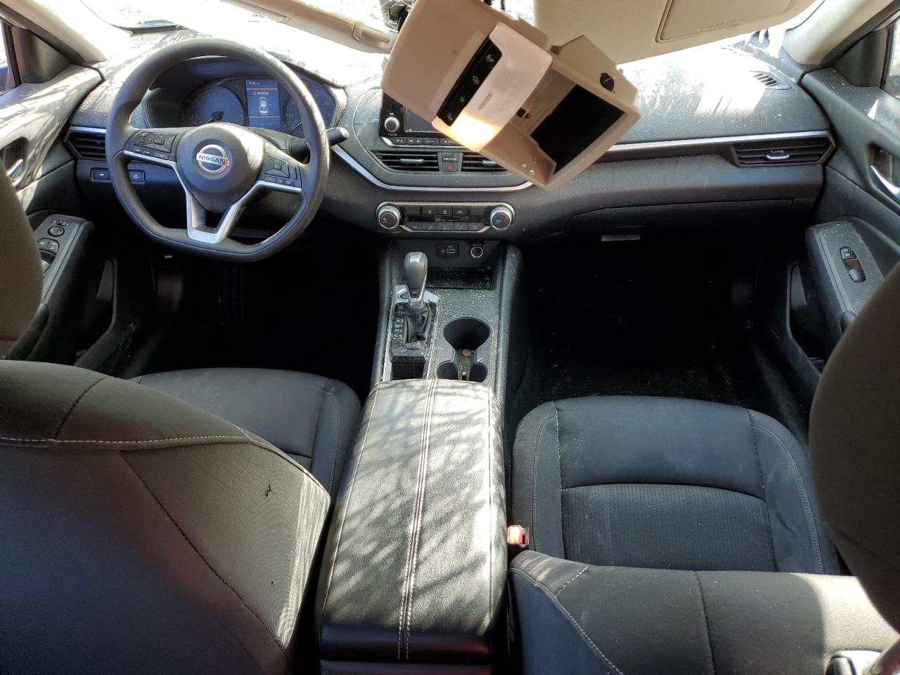 Nissan Altima S Image 8