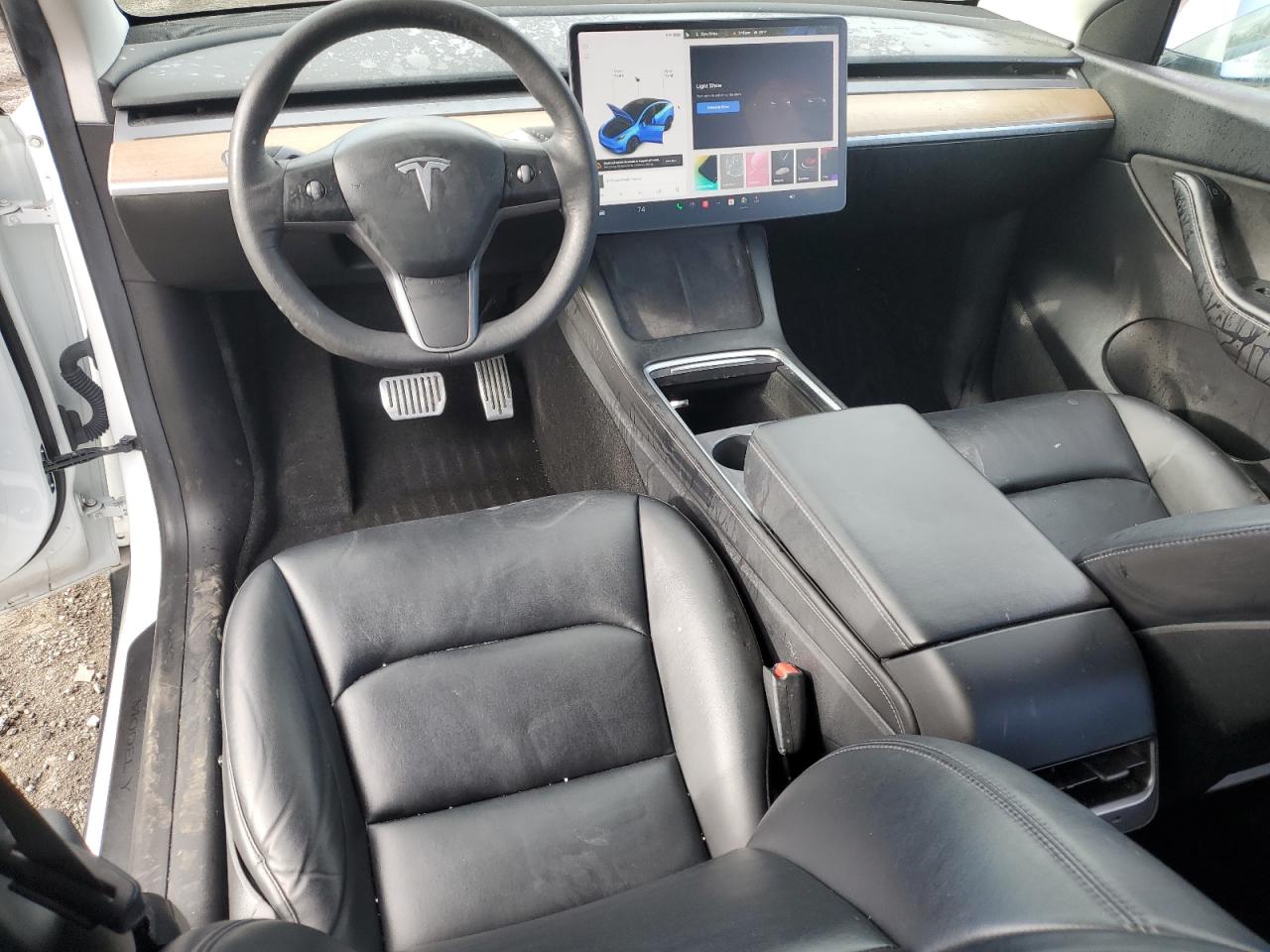 Tesla Model Y Image 10