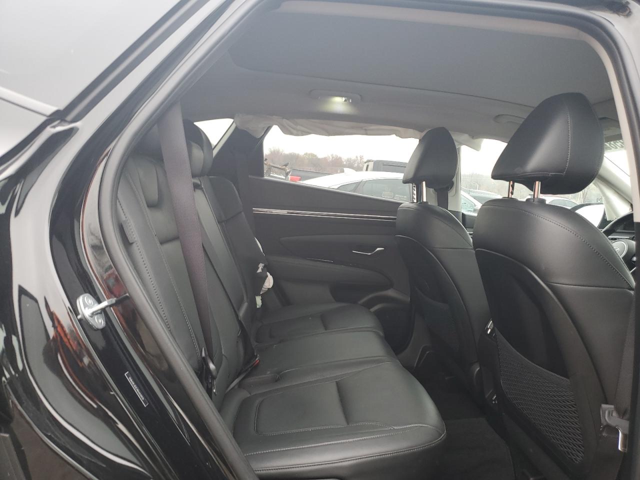 Hyundai TUCSON Limited Image 12