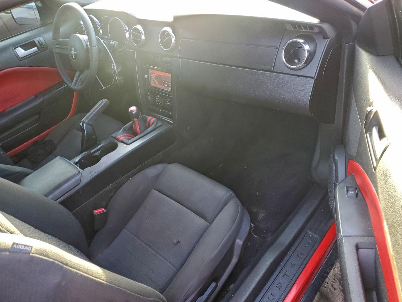 Ford Mustang Image 11