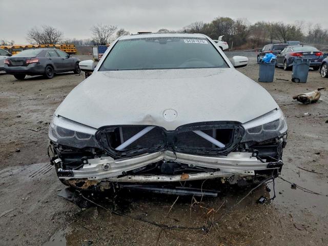 BMW 5 Series Xi Image 10